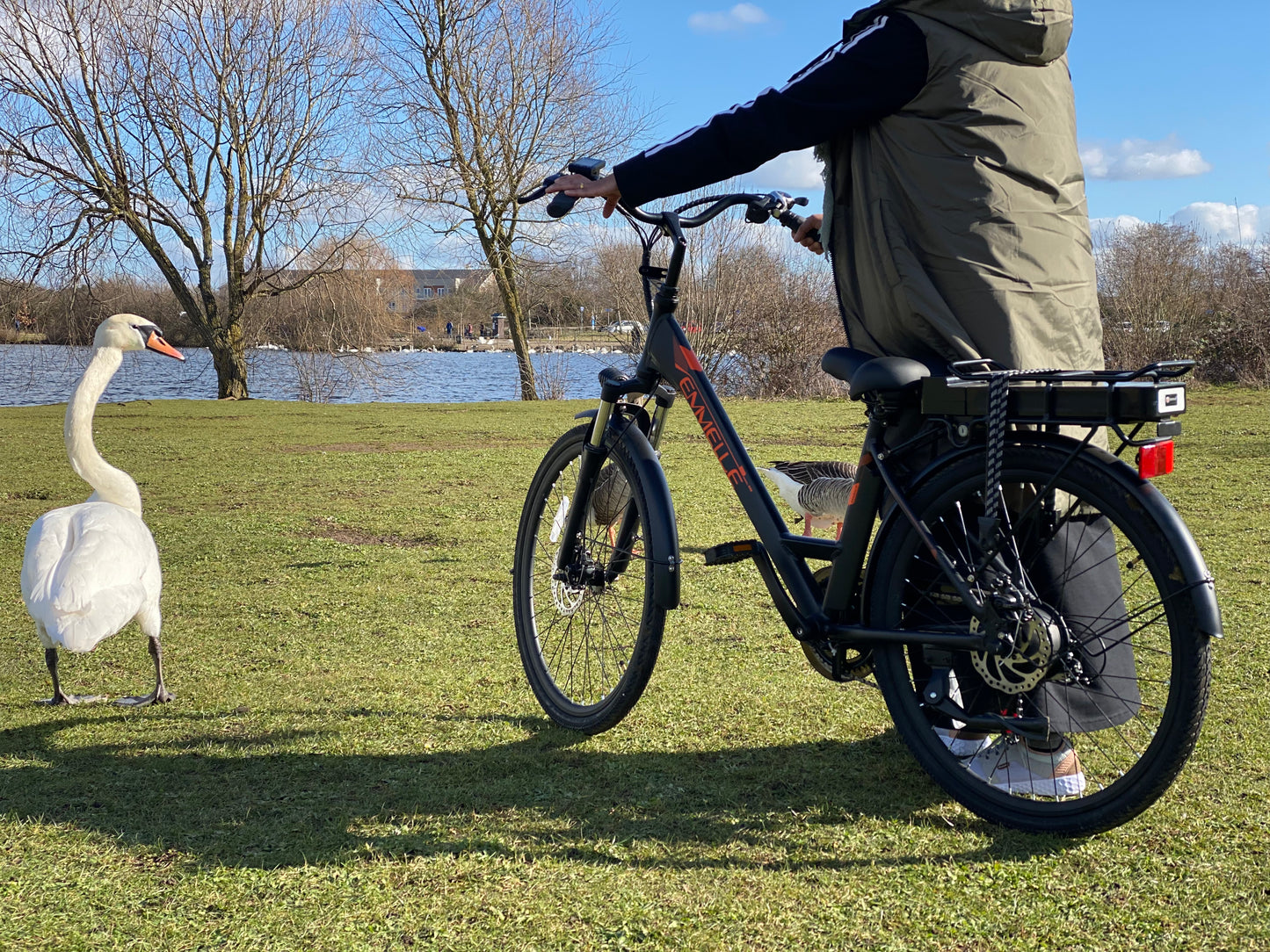 Emmelle Step Through Commuter E-bike 26' Wheel CLEARANCE