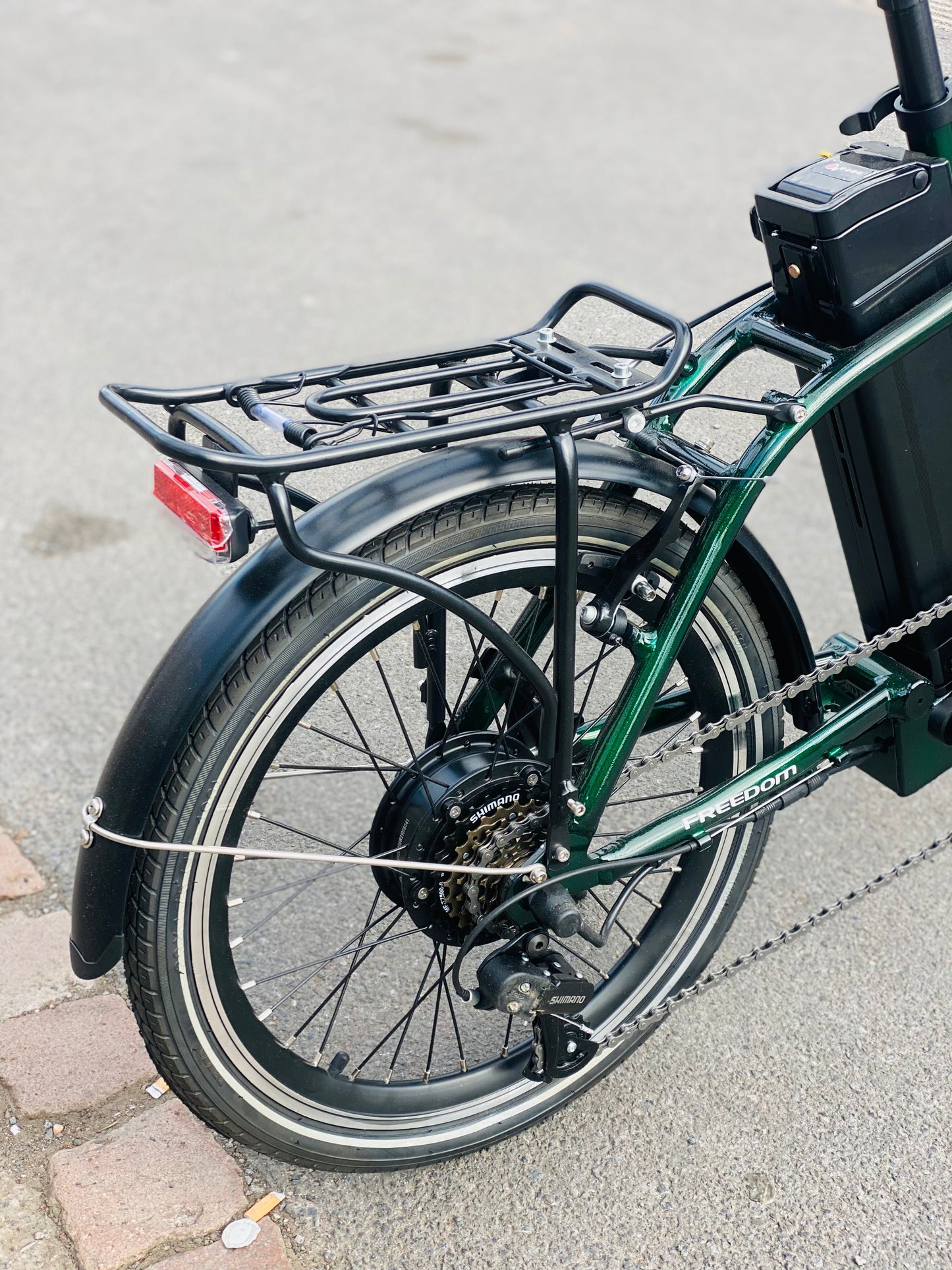 Freedom Folding e-bike with Lower Step Green